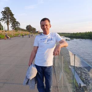 Виктор, 62 года, Ангарск