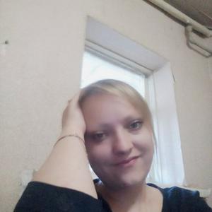 Девушки в Донецке: Елена, 31 - ищет парня из Донецка