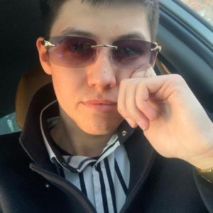 Парни в Тольятти: Антон Иванов, 26 - ищет девушку из Тольятти