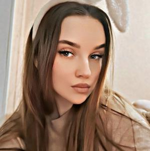 Солардың бірі барлық еркектерді ұрып жіберді. Жас порно спермы пизду