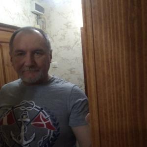 Андрей, 53 года, Новомосковск