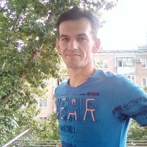 Олег, 22 года, Волжский