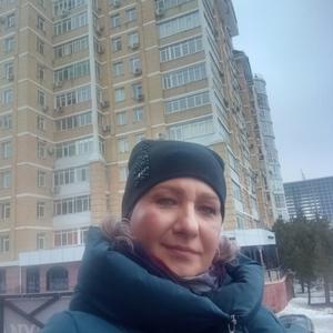 Девушки в Омске: Ирина, 54 - ищет парня из Омска