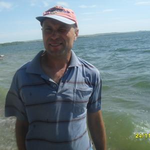 Олег, 48 лет, Горняк