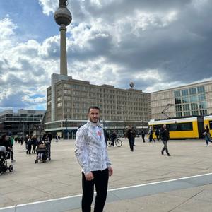 Парни в Берлине: Nurlan, 30 - ищет девушку из Берлина