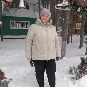 Девушки в Нижневартовске: Людмила, 62 - ищет парня из Нижневартовска