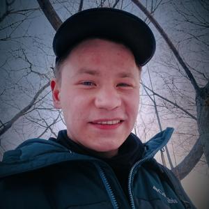 Парни в Челябинске: Artem, 24 - ищет девушку из Челябинска