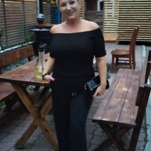 Татьяна, 47 лет, Тюмень
