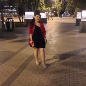 Девушки в Баку: Sakina, 29 - ищет парня из Баку