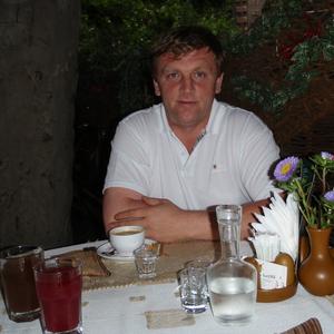 Петр, 56 лет, Губкинский