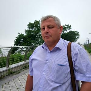Игорь, 56 лет, Владивосток