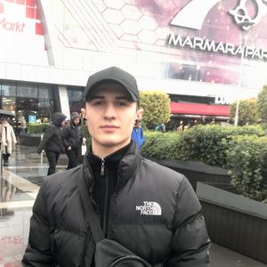 Рустам, 22 года, Санкт-Петербург