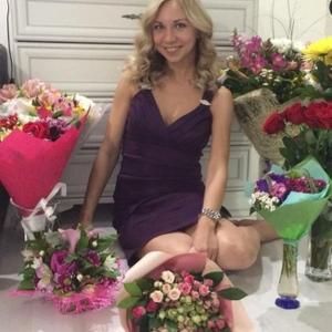 Девушки в Волгограде: Oksana, 31 - ищет парня из Волгограда