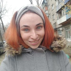 Девушки в Волгограде: Лана, 30 - ищет парня из Волгограда