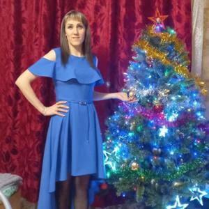 Девушки в Новокузнецке: Марина, 38 - ищет парня из Новокузнецка