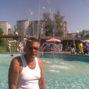 Парни в Волгодонске: Владимир, 69 - ищет девушку из Волгодонска