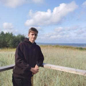Антон, 18 лет, Санкт-Петербург