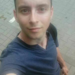 Парни в Калининграде: Дмитрий, 27 - ищет девушку из Калининграда