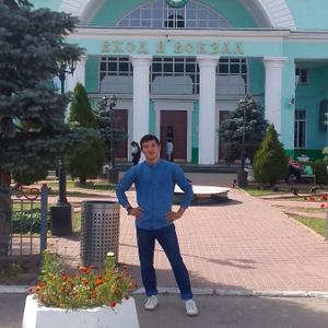 Парни в Гагарине: Каримжон, 21 - ищет девушку из Гагарина
