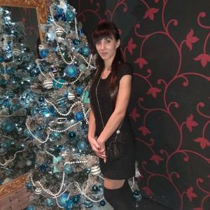 Девушки в Таганроге: Зоя, 35 - ищет парня из Таганрога