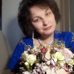 Лара, 51 год, Санкт-Петербург