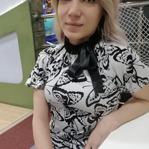 Девушки в Усинске: Ольга, 34 - ищет парня из Усинска