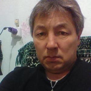 Парни в Якутске: Михаил, 58 - ищет девушку из Якутска
