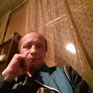 Виктор, 50 лет, Луга