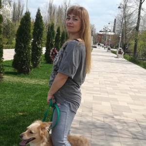 Девушки в Волгограде: Анастасия, 40 - ищет парня из Волгограда
