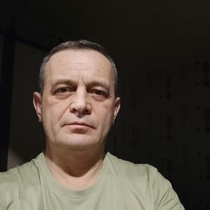 Юрий, 49 лет, Березники