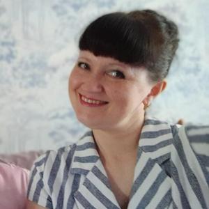 Девушки в Кемерово: Юлия, 46 - ищет парня из Кемерово