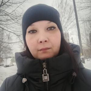 Девушки в Ижевске: Ксения, 29 - ищет парня из Ижевска