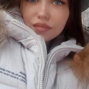 Девушки в Нижний Новгороде: Анастасия, 24 - ищет парня из Нижний Новгорода