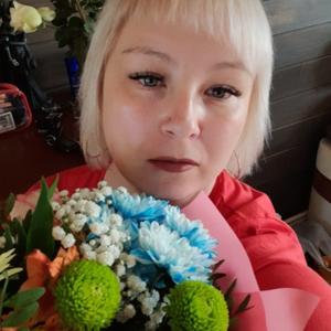 Девушки в Казани (Татарстан): Елена, 36 - ищет парня из Казани (Татарстан)