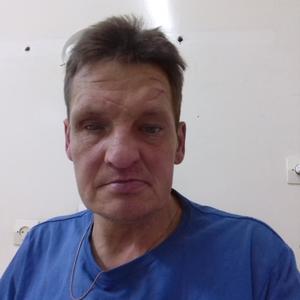 Роман, 47 лет, Корсаков