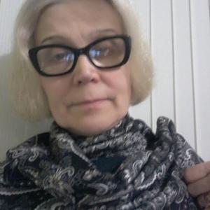 Девушки в Кемерово: Elisaweta, 68 - ищет парня из Кемерово