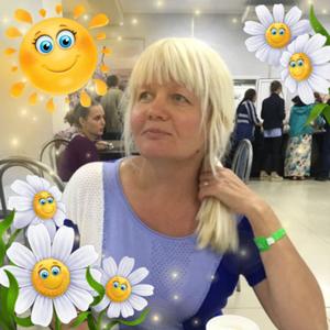 Девушки в Смоленске: Olga, 58 - ищет парня из Смоленска