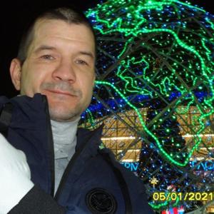 Парни в Всеволожске: Ростислав, 42 - ищет девушку из Всеволожска