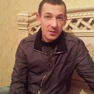 Парни в Волжске: Гена, 41 - ищет девушку из Волжска