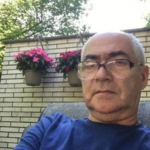 Виктор, 69 лет, Батайск