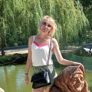 Девушки в Саратове: Татьяна, 43 - ищет парня из Саратова