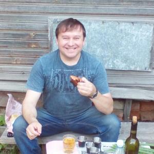Парни в Белозерске: Олег, 51 - ищет девушку из Белозерска
