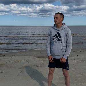 Парни в Омске: Игорь, 24 - ищет девушку из Омска