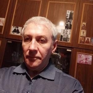 Парни в Жигулевске: Андрей, 68 - ищет девушку из Жигулевска