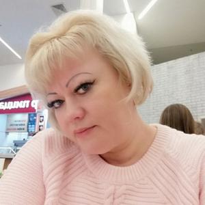 Девушки в Ульяновске: Ева, 38 - ищет парня из Ульяновска