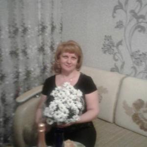 Девушки в Нижнекамске: Ольга Кудряшова, 57 - ищет парня из Нижнекамска