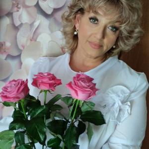 Парни в Нижний Новгороде: Светлана, 52 - ищет девушку из Нижний Новгорода