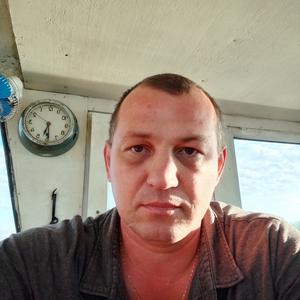 Юрий, 48 лет, Санкт-Петербург
