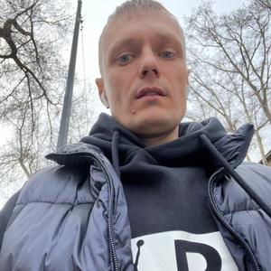 Олег, 36 лет, Усть-Кут