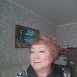 Девушки в Казани (Татарстан): Марина, 61 - ищет парня из Казани (Татарстан)